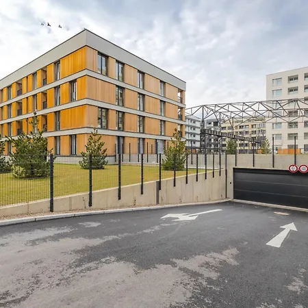 Design - Balcony, Free Parking, Yoga, 10 Mins To Center, By Gravity Прага