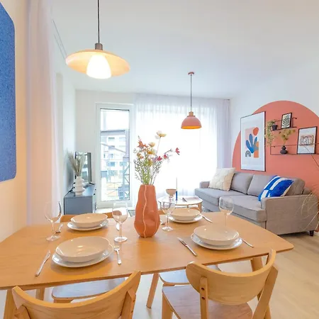 Design - Balcony, Free Parking, Yoga, 10 Mins To Center, By Gravity Daire *