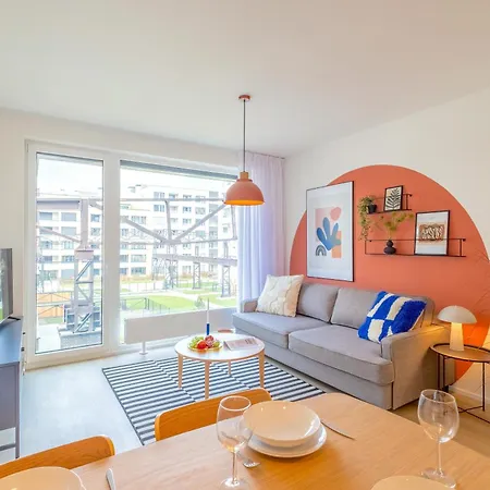 Daire Design - Balcony, Free Parking, Yoga, 10 Mins To Center, By Gravity Prag