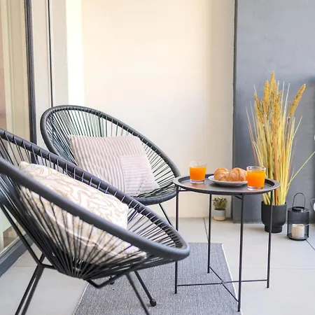 公寓 Design - Balcony, Free Parking, Yoga, 10 Mins To Center, By Gravity